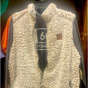 Sherpa vest new size l and m $45